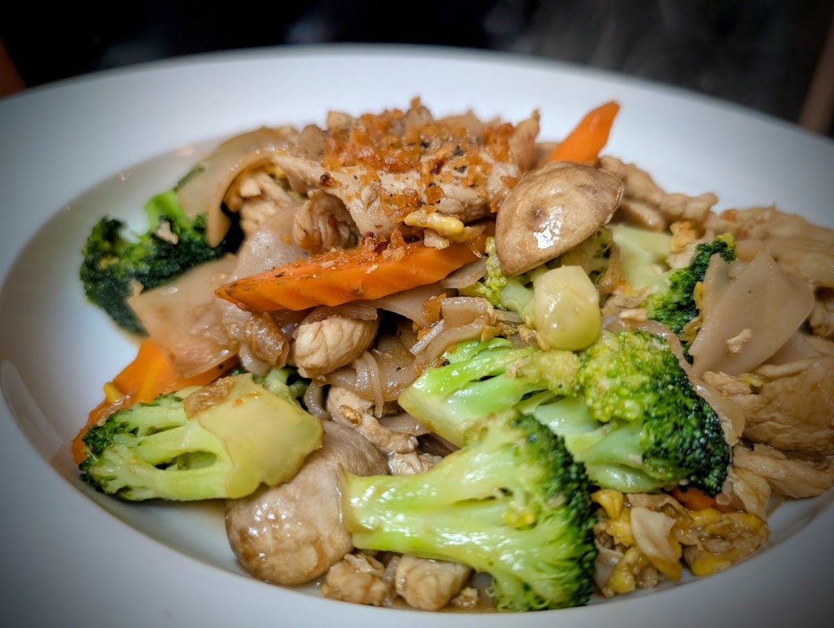 Thai and Vine Photo 3