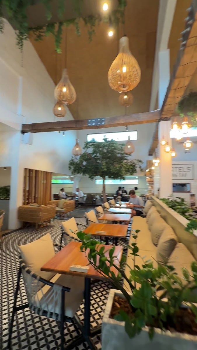 BARTELS Bang Tao - Sourdough Sandwiches, Coffee & Juicery Photo 3