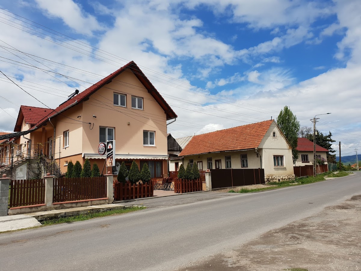Marosparti Kisvendéglő és Pizzéria Photo 4
