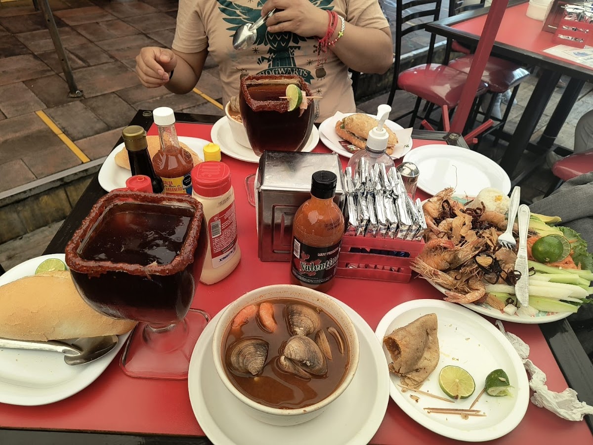 Pescados Y Mariscos La Güera Del Calpus Photo 4