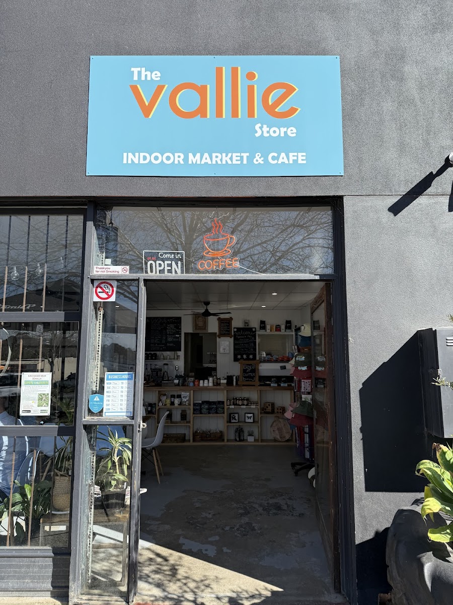 The Vallie Store, Indoor Market & Cafe