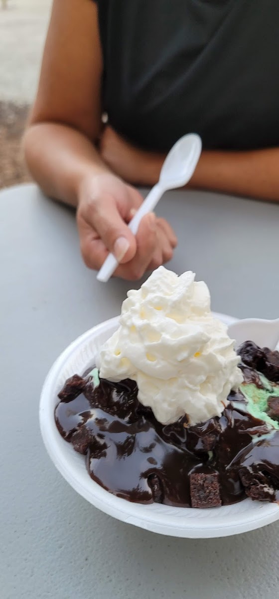 Mooey's Ice Cream Photo 8