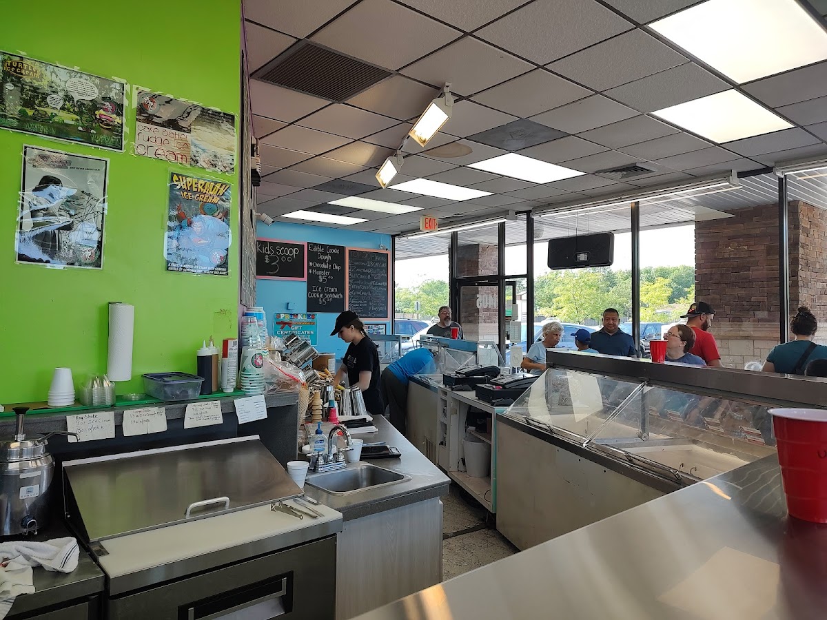 Sprinkles Ice Cream Shoppe Photo 4