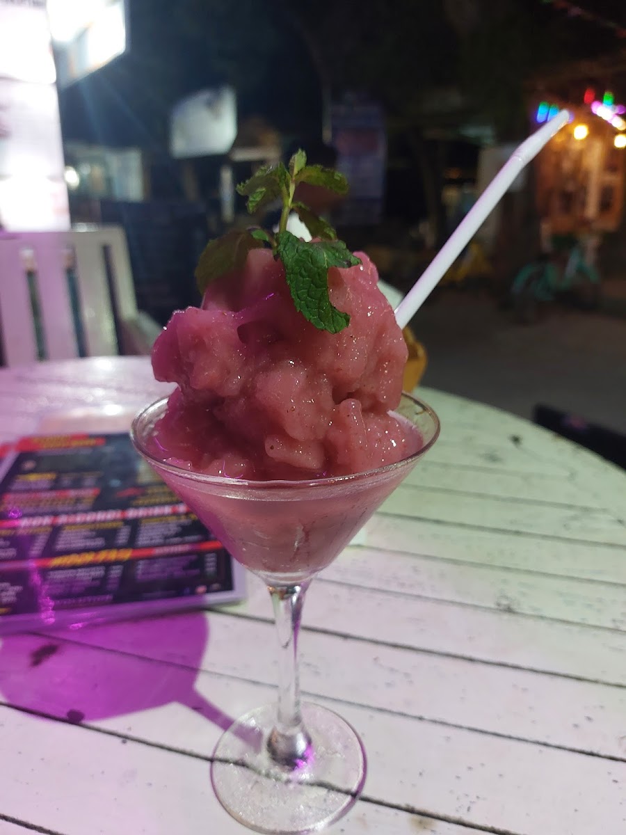 Good Times Gili T Photo 5