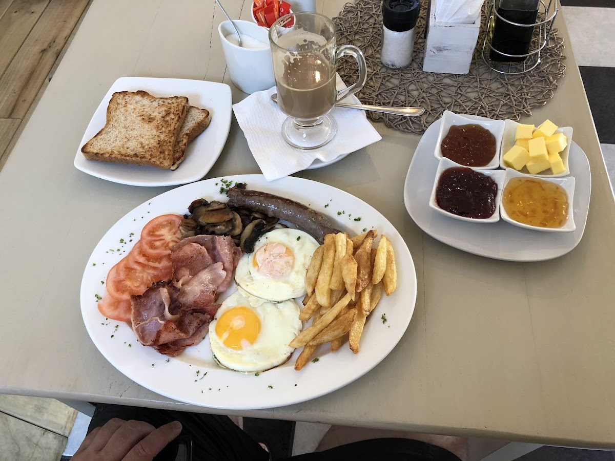 Maddi's Cafe Brackenfell Photo 6