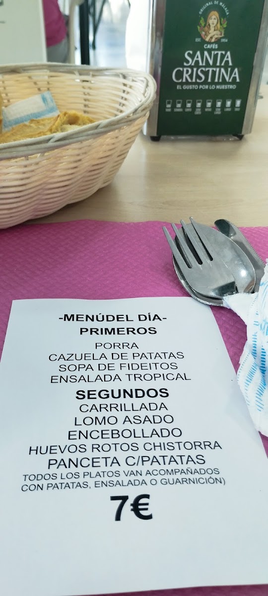 Cafetería Centro Social Avda.Isaac Peral Málaga, La Luz Photo Menu 5