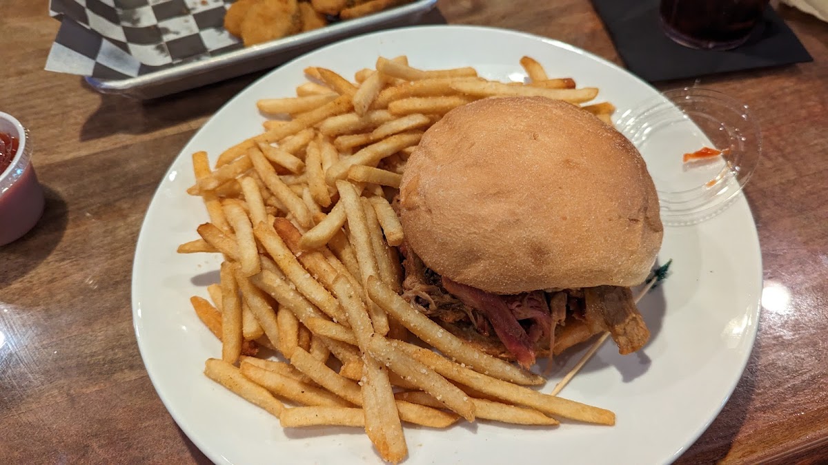 Bunkers | Sports Bar & Restaurant Photo 9