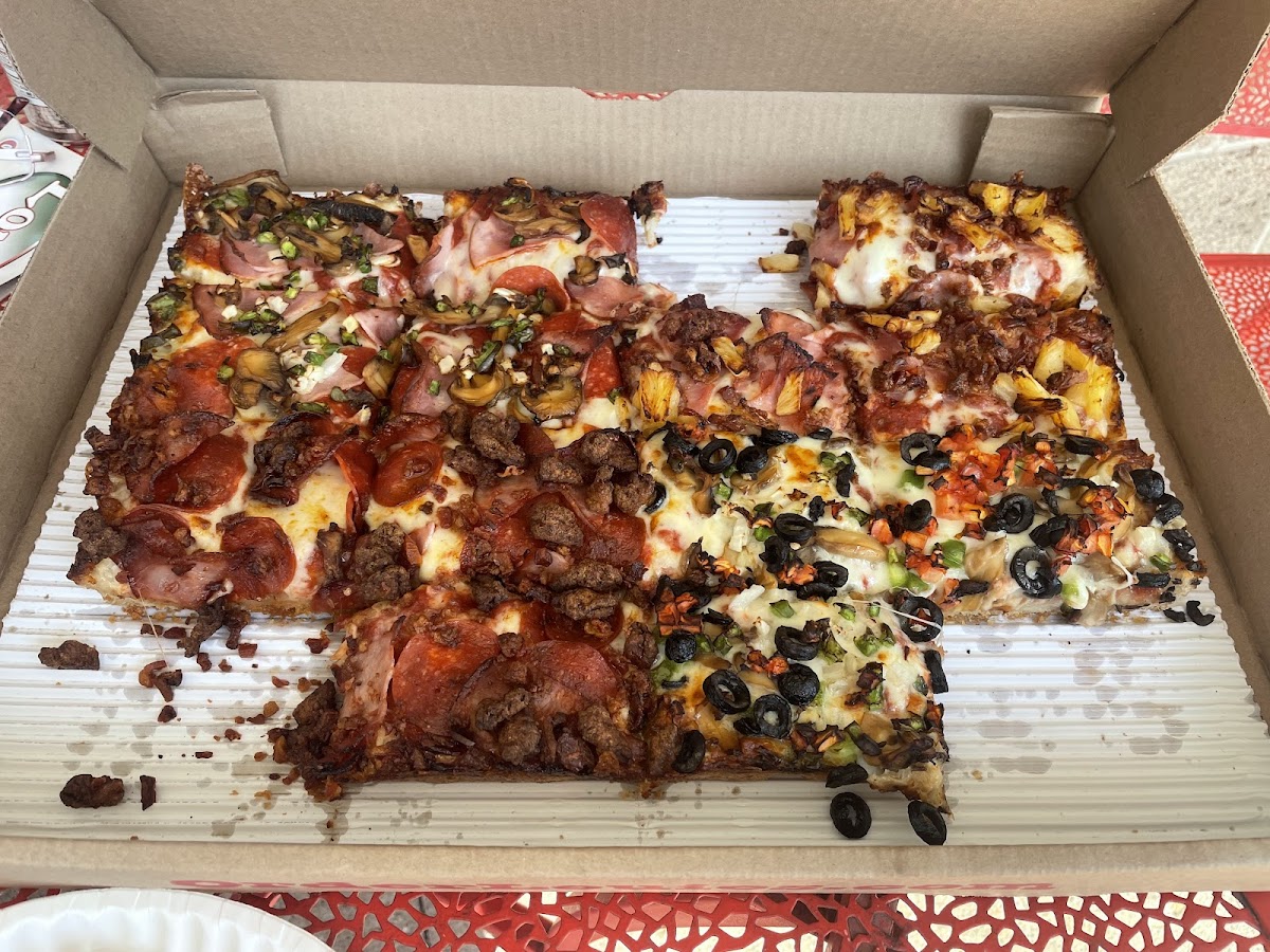 Louie’s Pizza Photo 8