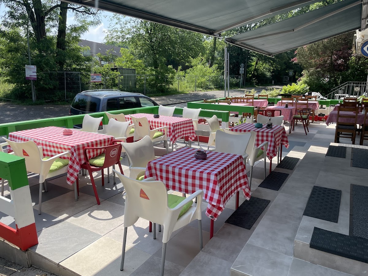 Restaurant Trattoria Pizzeria Italienische Küche