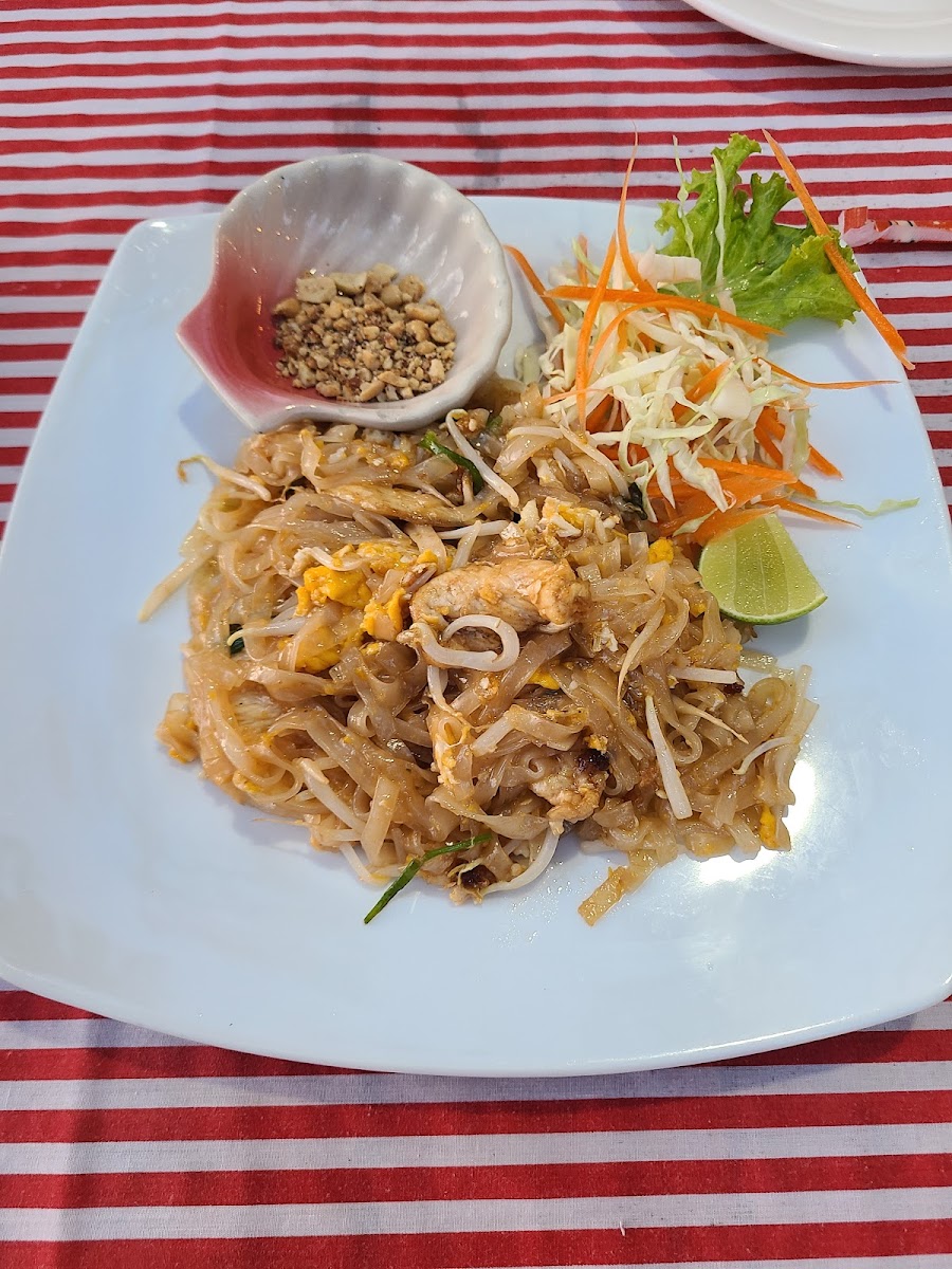 Lay Mai Khao Seafood Restaurant Photo 6