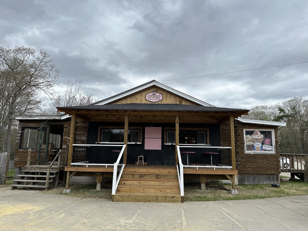 Outpost Scoop Shoppe Photo 3