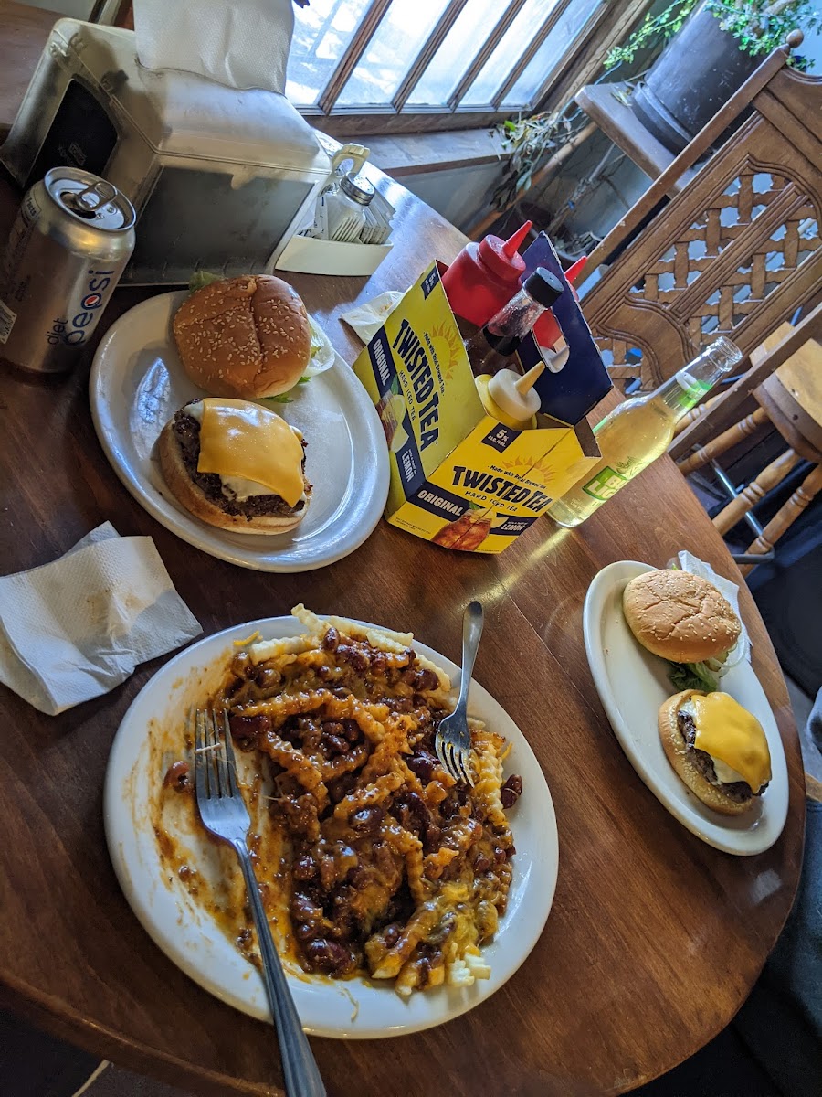 Loon Lake Saloon & Grill Photo 2