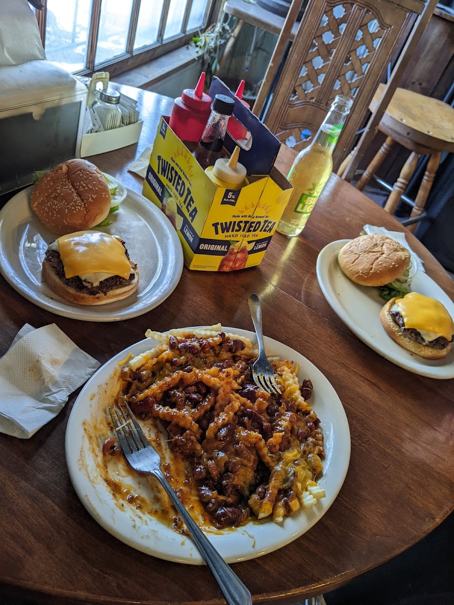 Loon Lake Saloon & Grill Photo 5