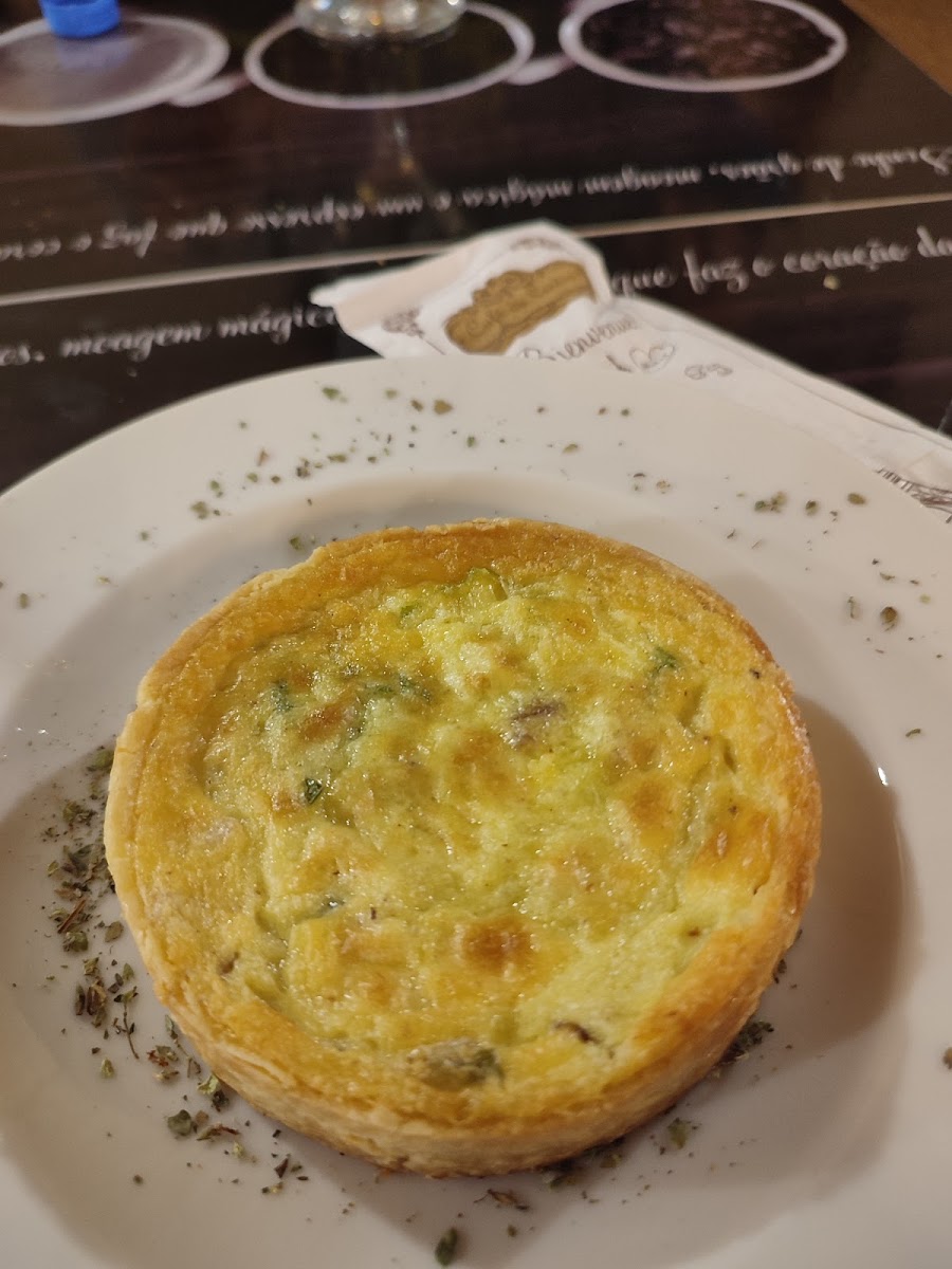 Café du Centre - Café & Croissant Photo 5