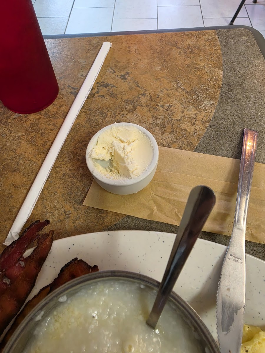 Sweetie Pies Amish Bakery & Cafe Photo 5
