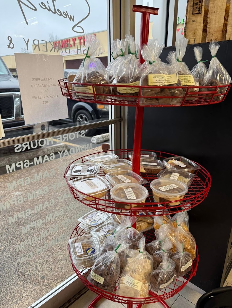 Sweetie Pies Amish Bakery & Cafe Photo 6