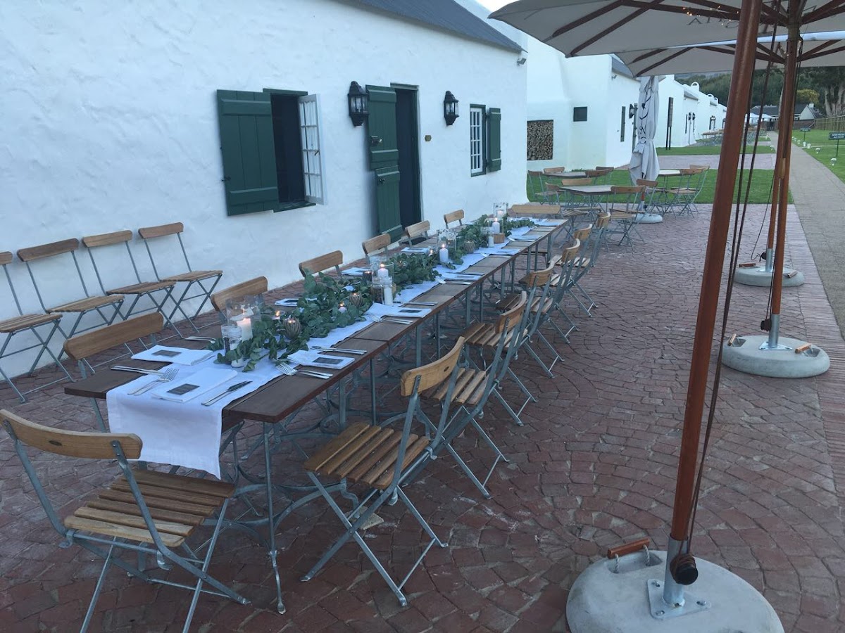 Nest Deli