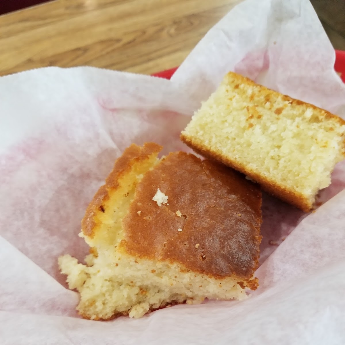 Gus's Streetside Cafe Photo 5