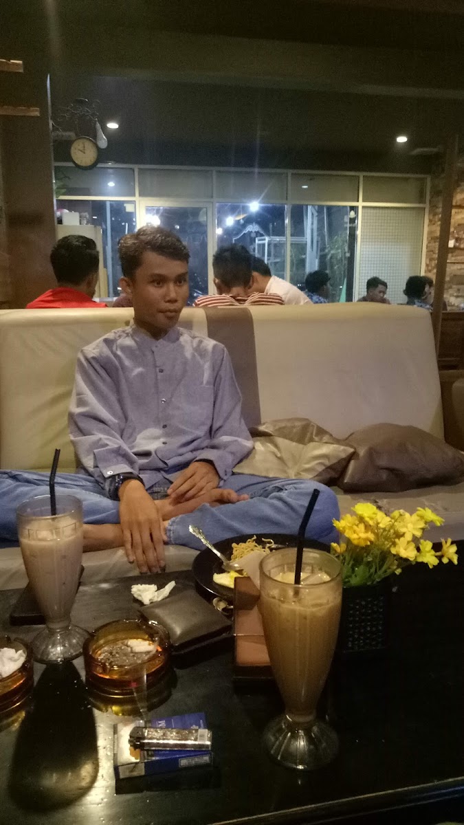 Indie Cafe Photo 5