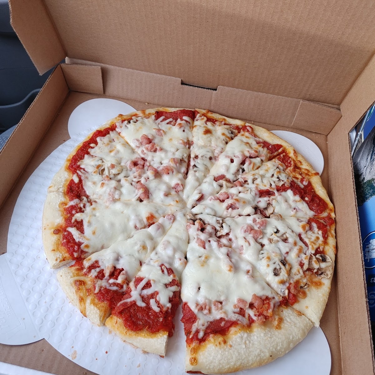 Dany's 2 For 1 Pizza Photo 3