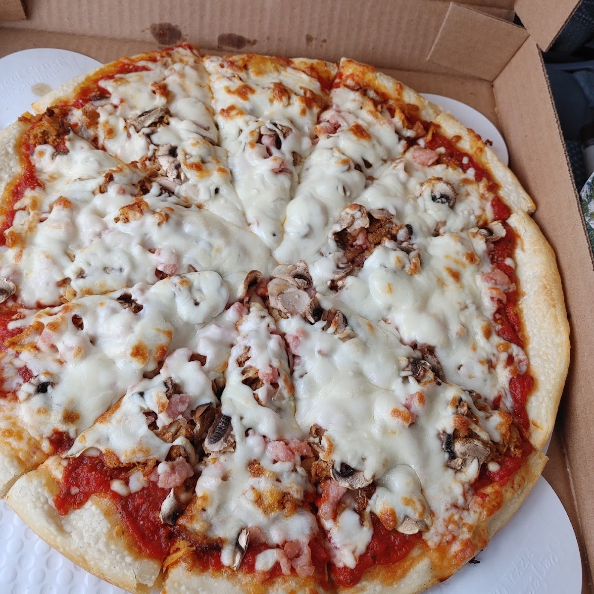 Dany's 2 For 1 Pizza Photo 4
