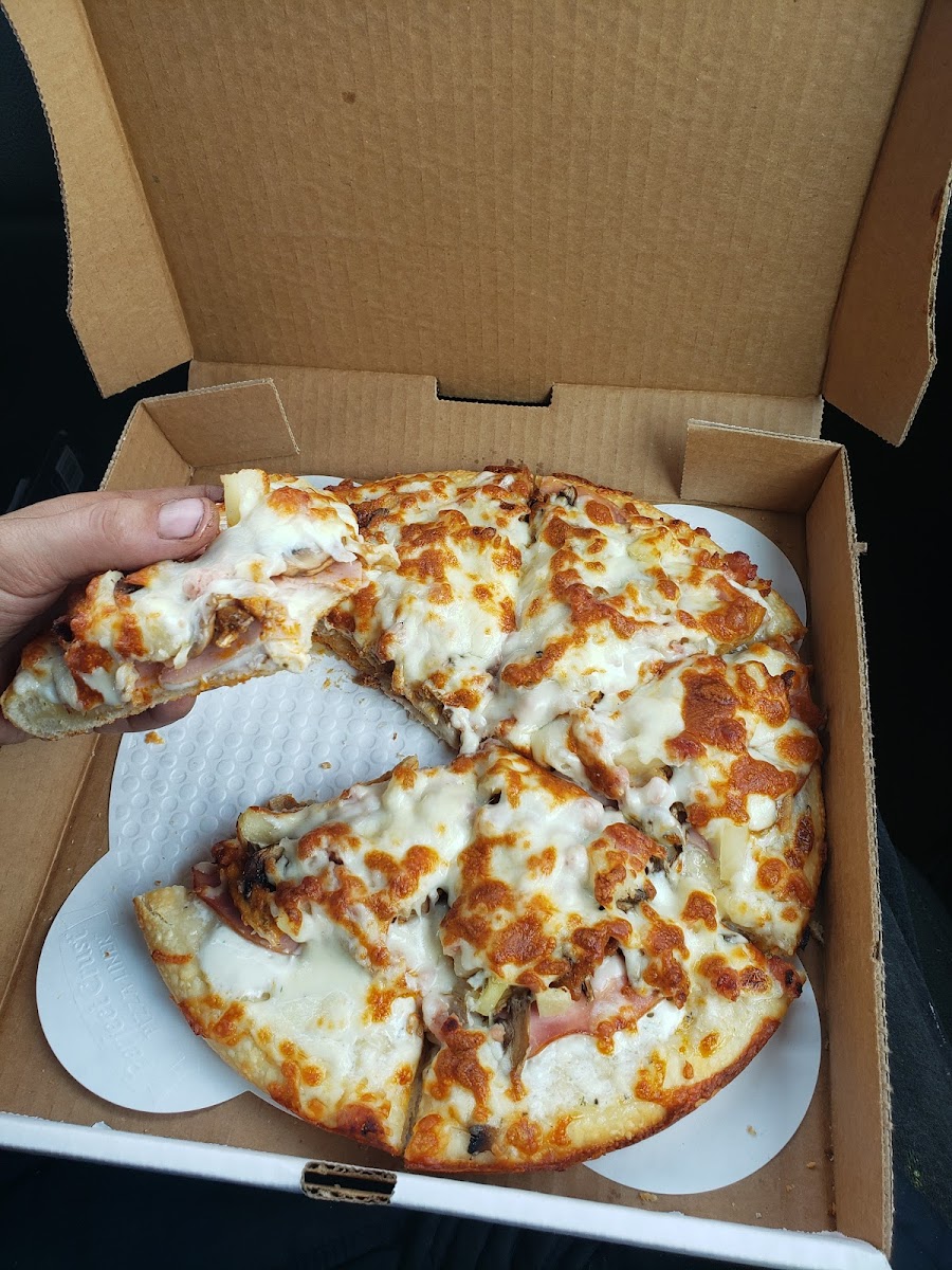Dany's 2 For 1 Pizza Photo 5