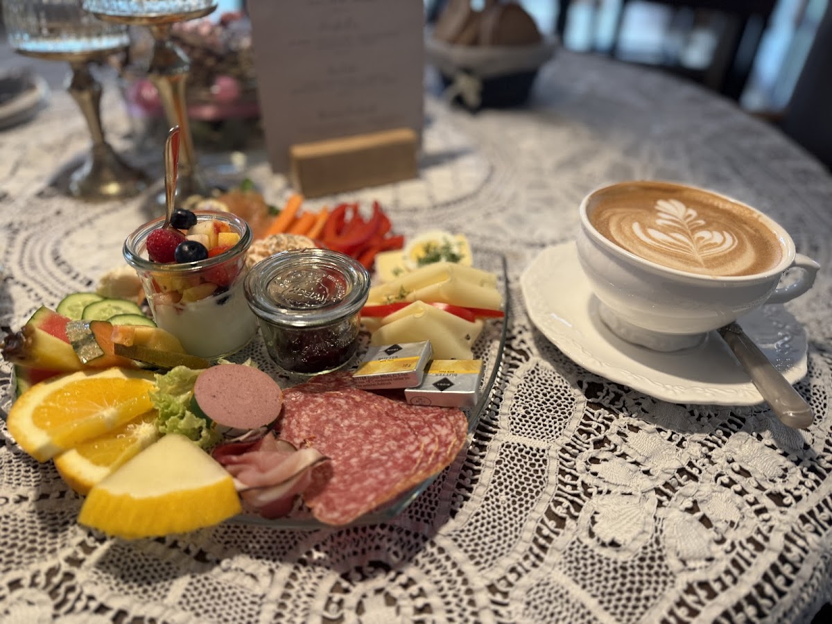 Café Ambiente - Das Blumencafé Photo 3