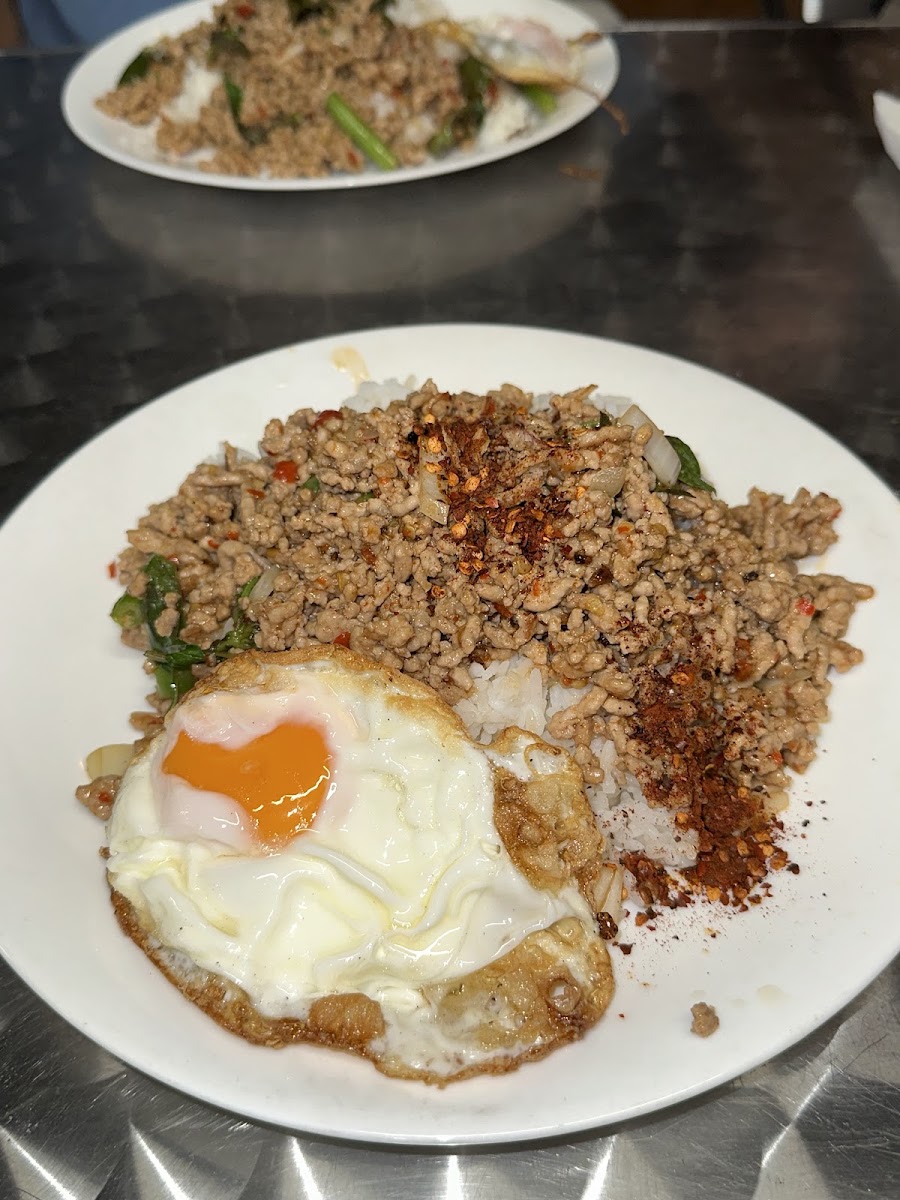 Noot's Thai Food Photo 2