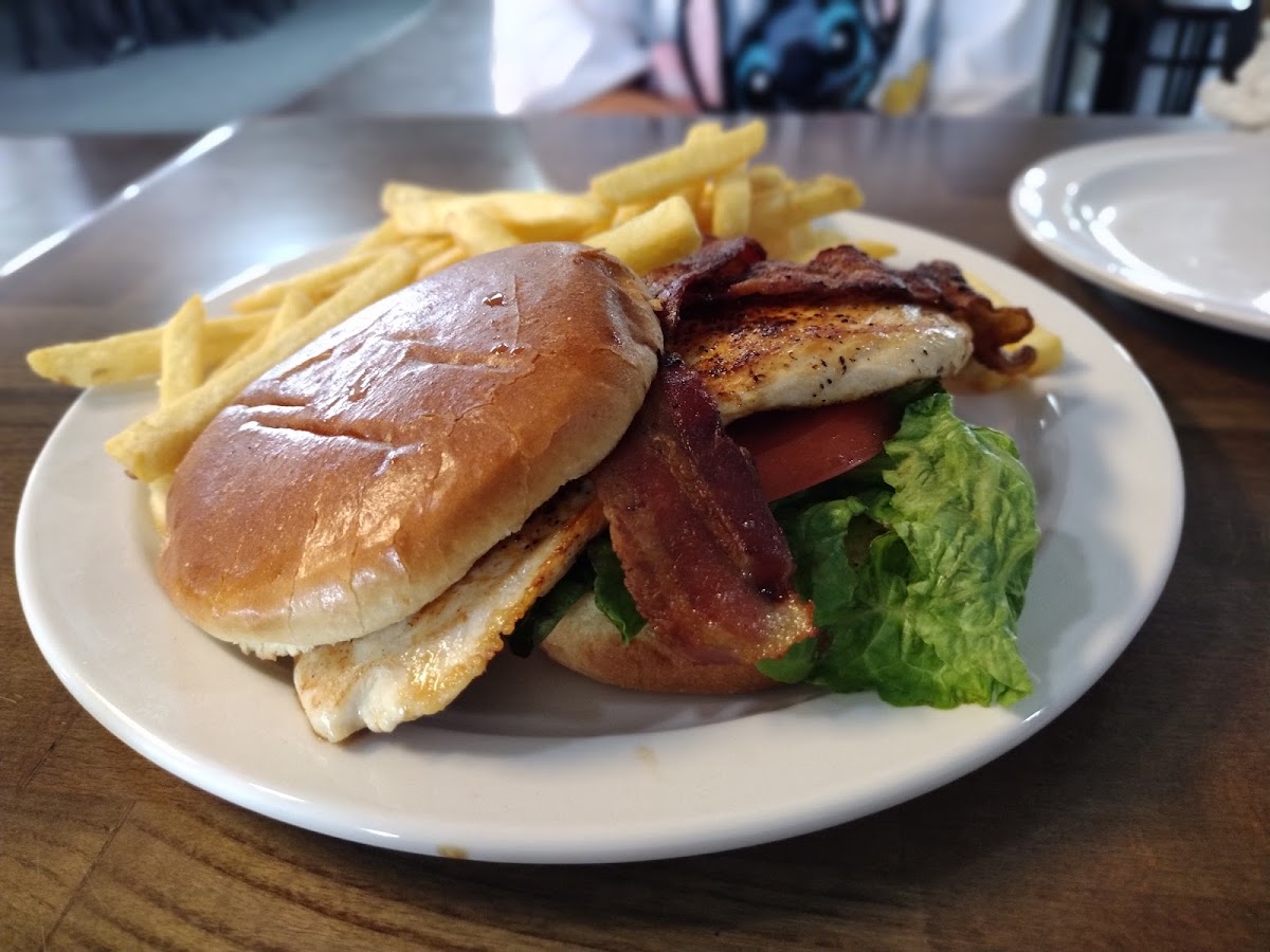 Pedro’s Bar and Grill Photo 8