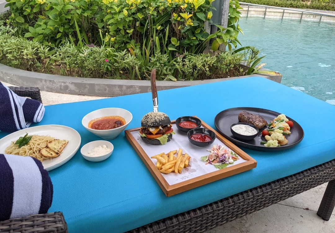 Dapur Santai Pool Bar and Grill Photo 10