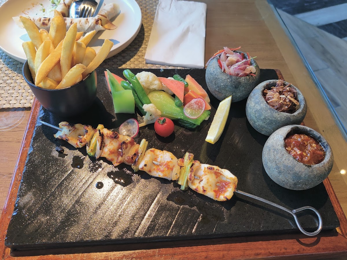 Dapur Santai Pool Bar and Grill Photo 9