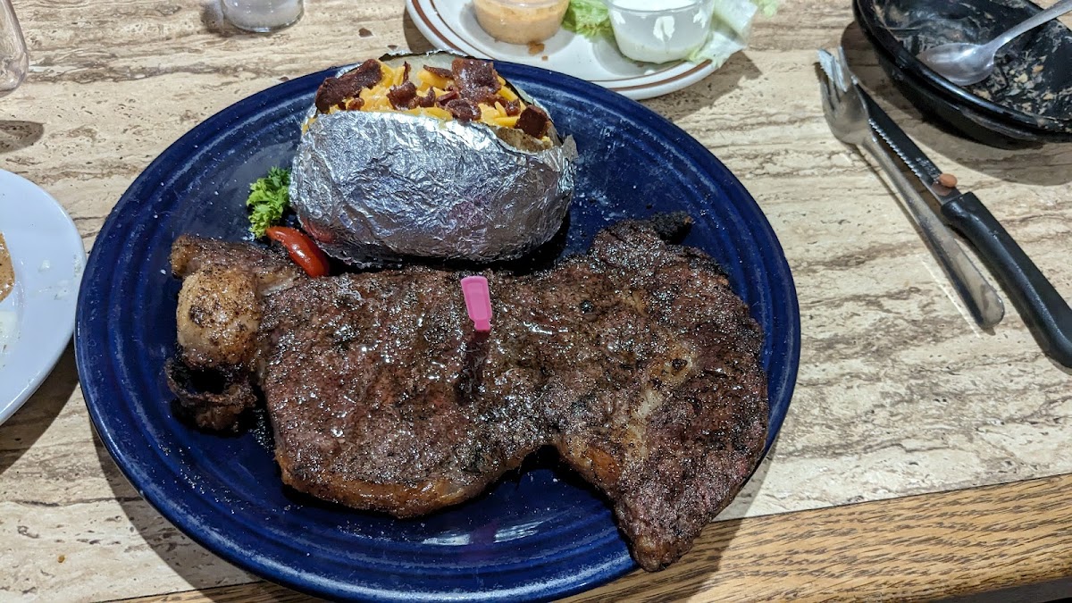 Cagle Steaks & BBQ Photo 5