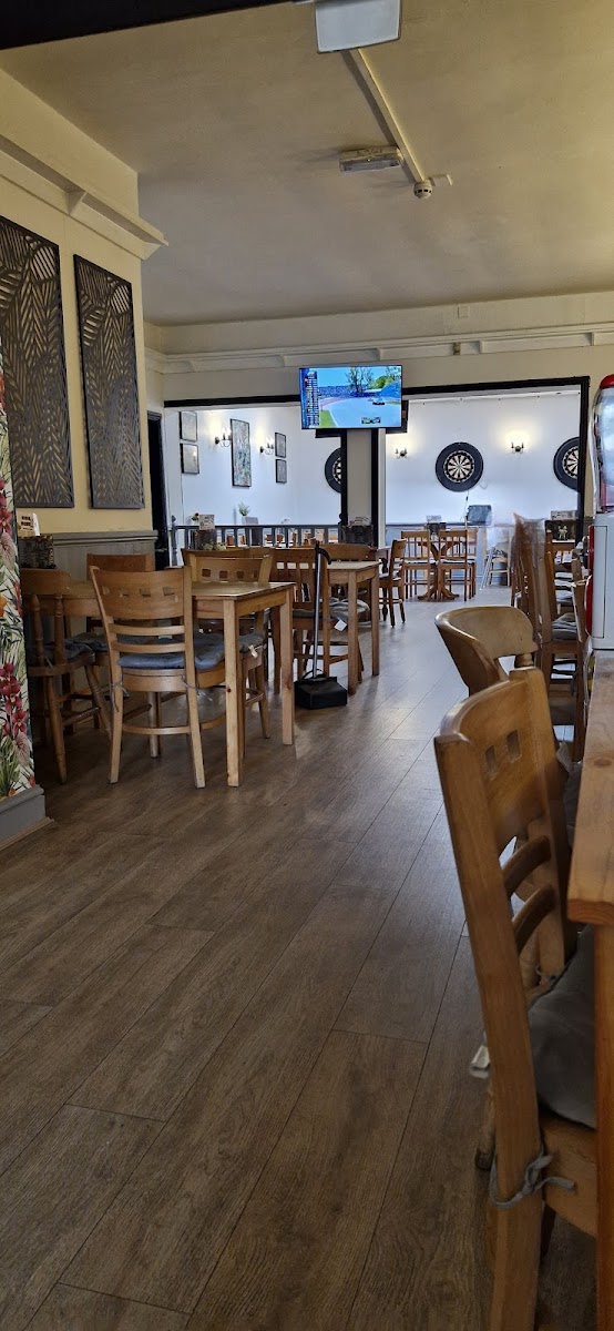 Olivers restaurant and sports bar