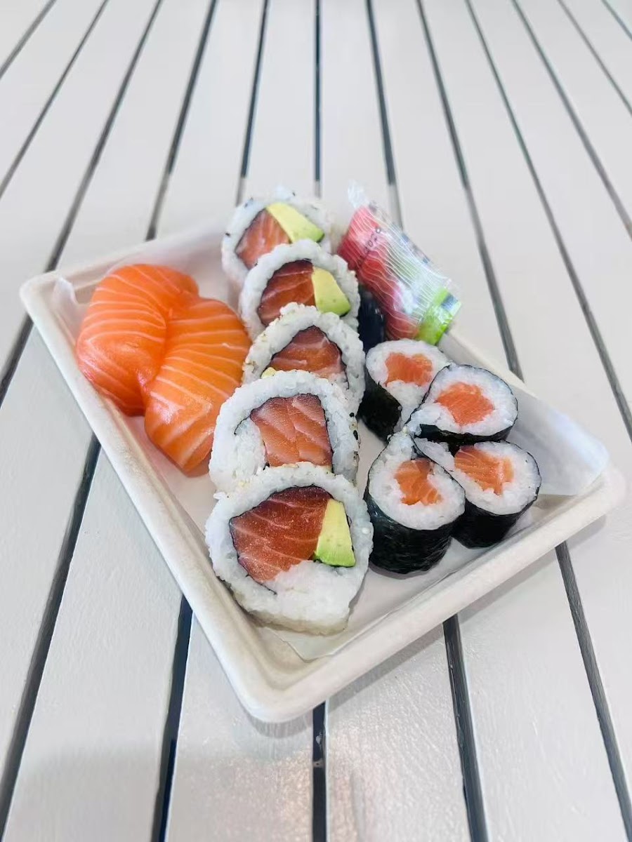 Takumi Sushi 匠寿司 Photo 3