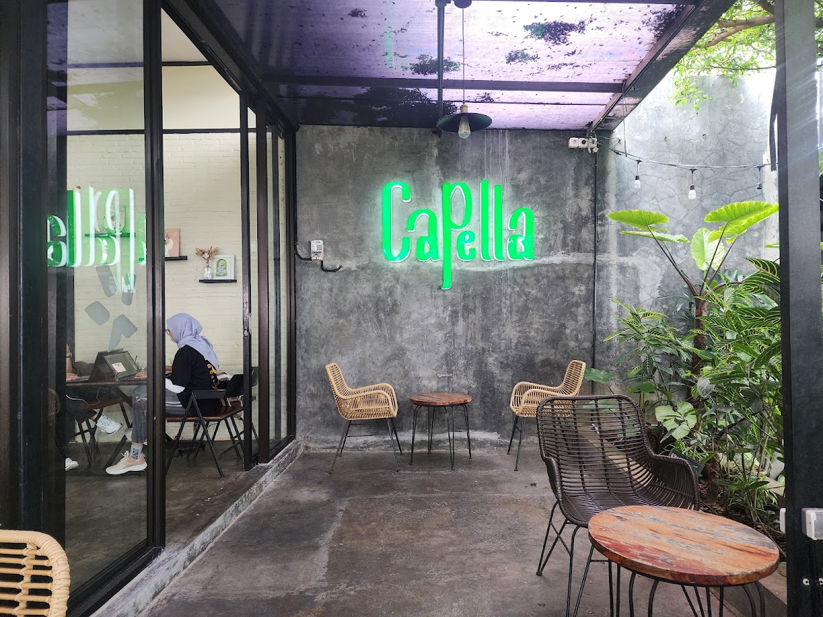 Capella Coffee & Eatery Photo 3