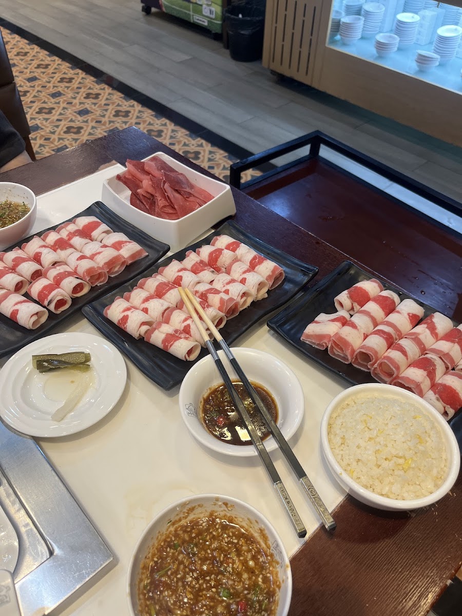 Zhenbao Hotpot Makati 珍宝重庆火锅 Makati店（原小当家） Photo 4
