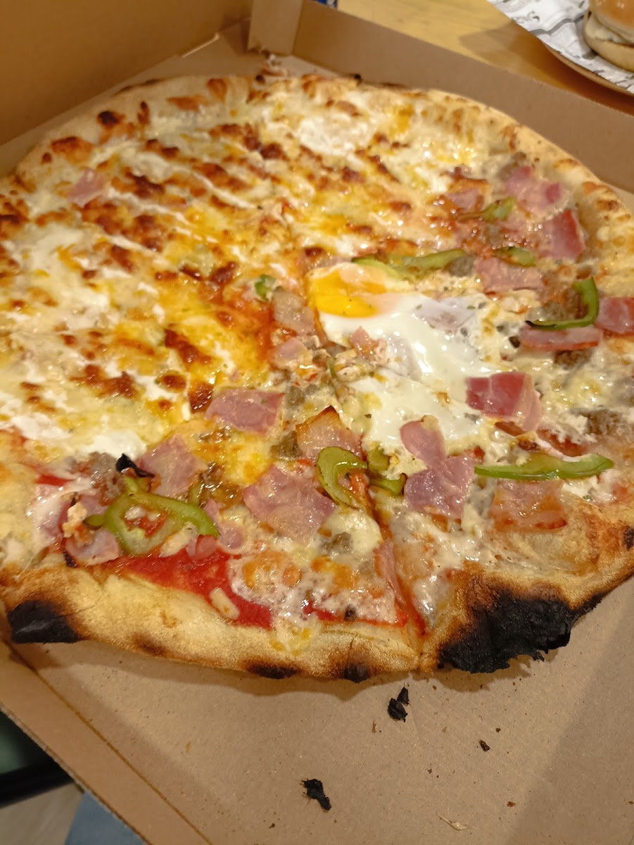 Pizza Queen's - Fernán Núñez Photo 8