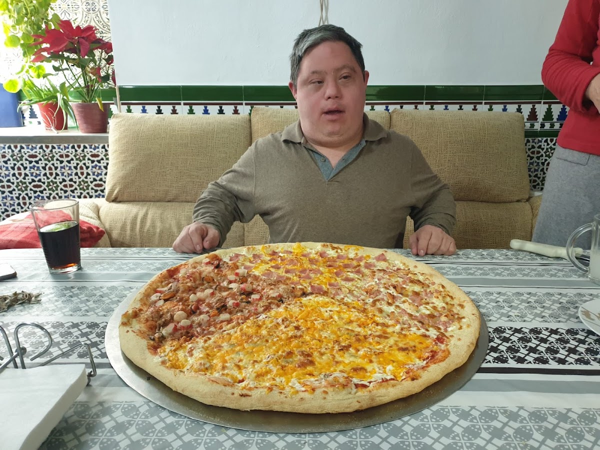 Pizza Queen's - Fernán Núñez Photo 9