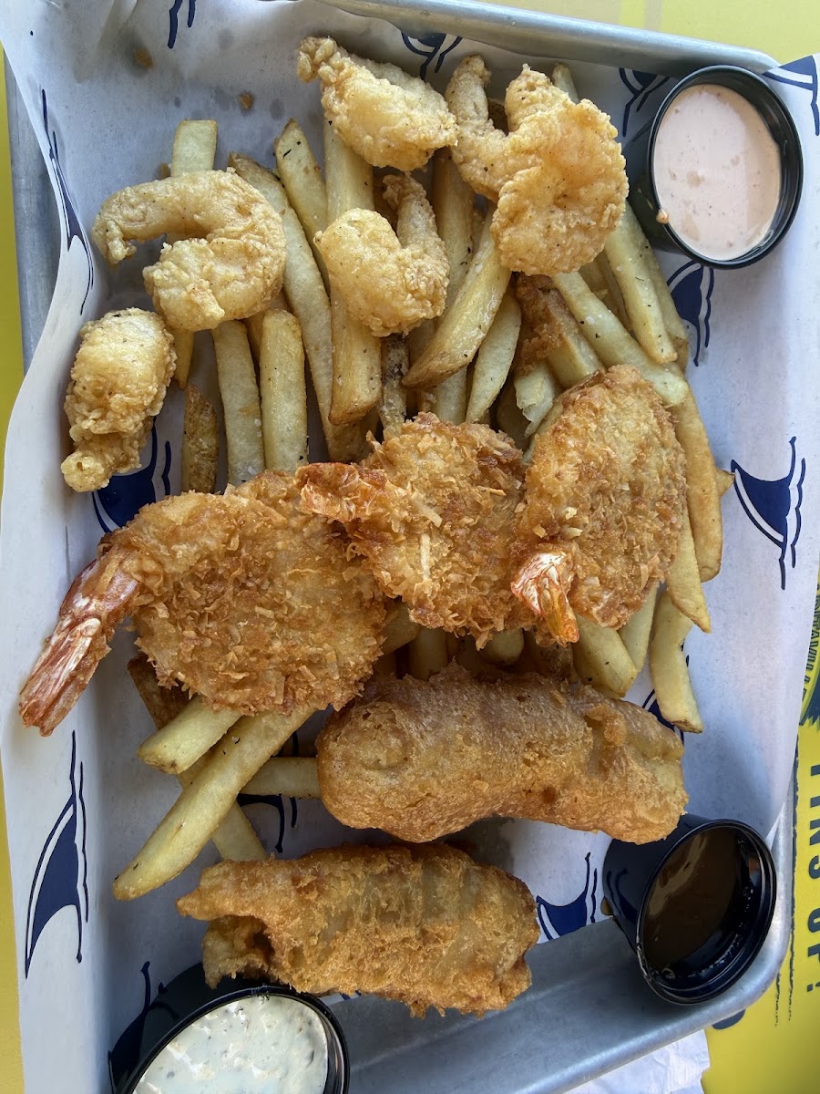 LandShark Bar & Grill - North Myrtle Beach Photo 4