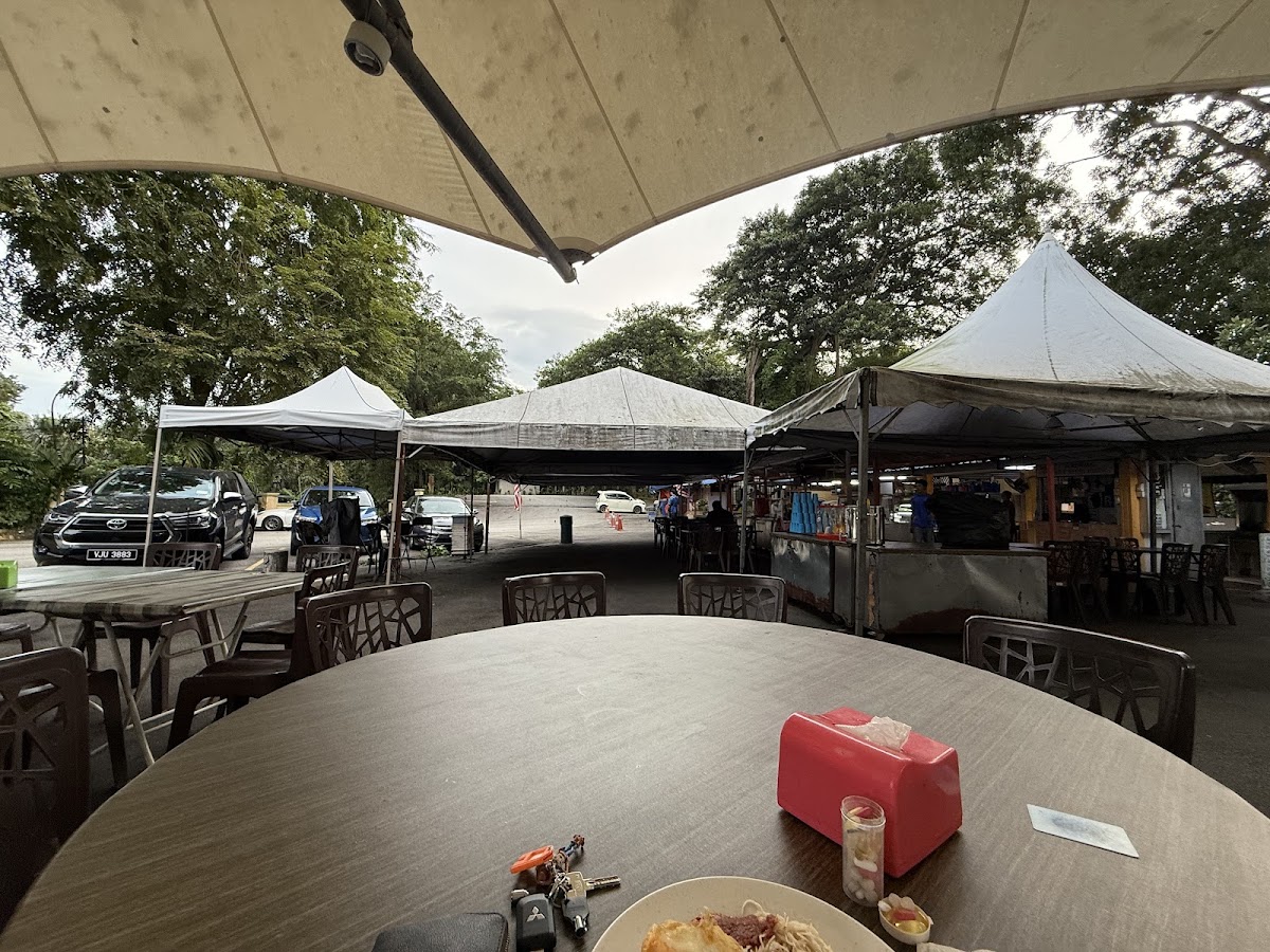 Taman Tugu Cafe & Catering (Fish Head Curry & Ayam Kampung)
