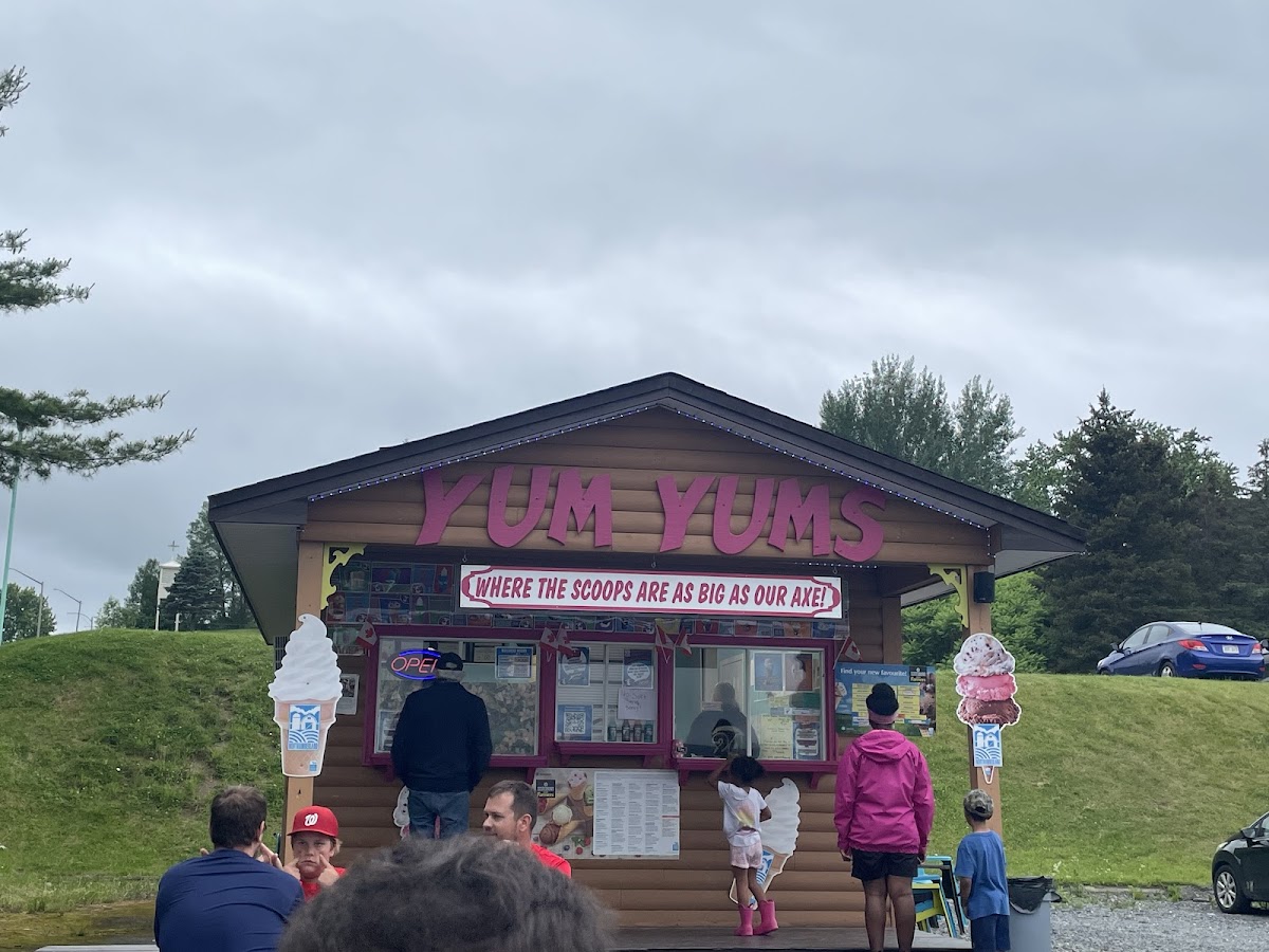 Yum yums dairy bar Photo 3
