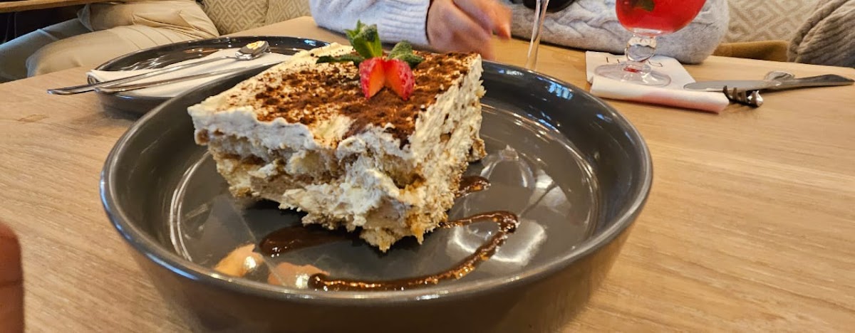 AKTI Mediterranean Rosebank Photo 5