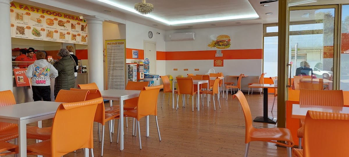 Elia Fast Food