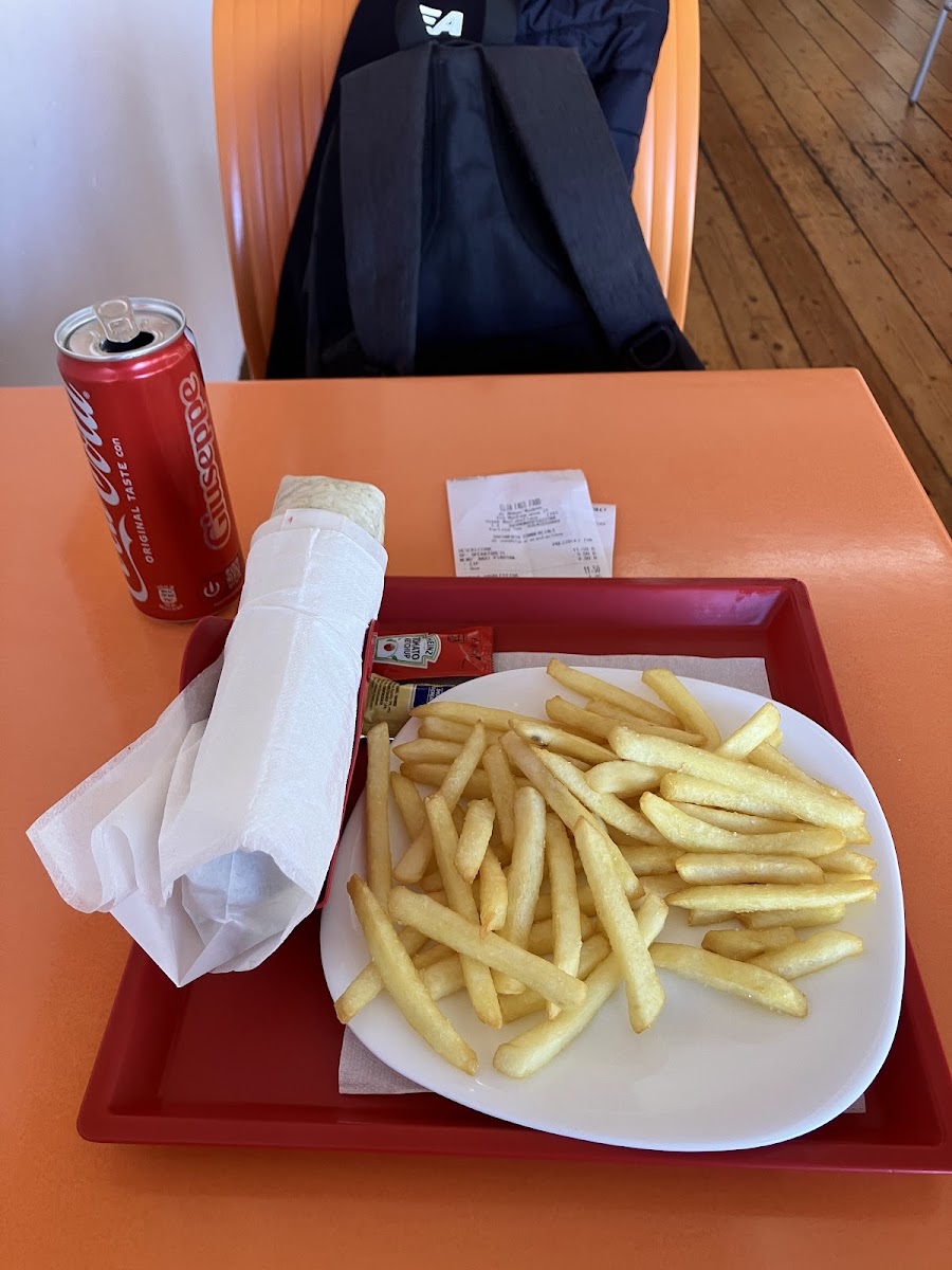 Elia Fast Food Photo 4
