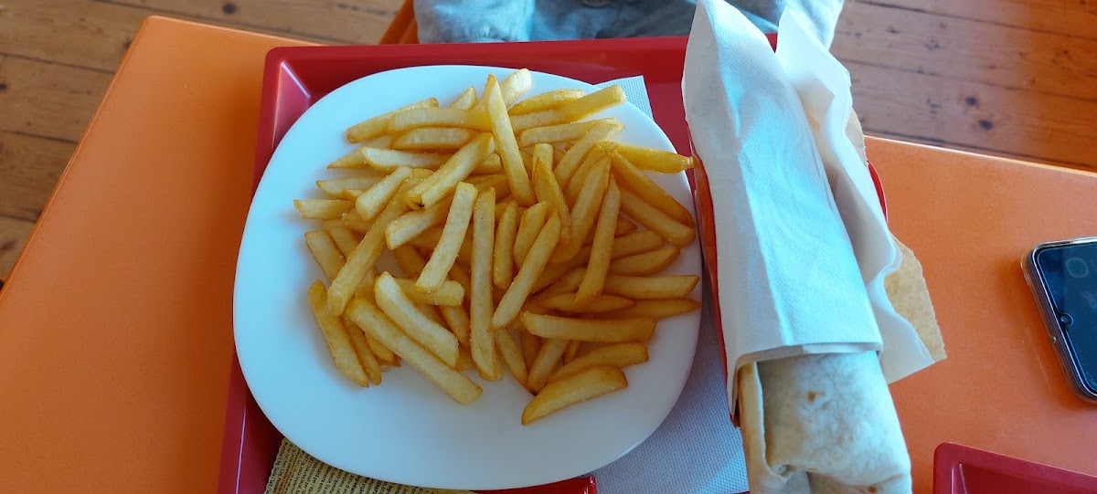 Elia Fast Food Photo 5