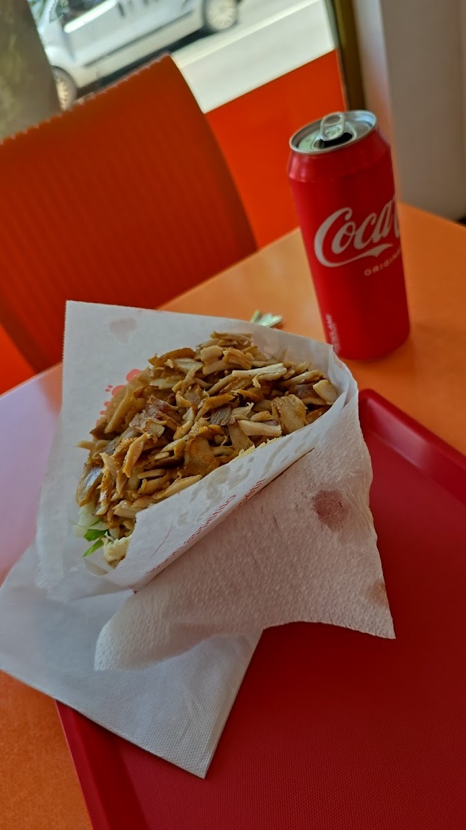 Elia Fast Food Photo 7