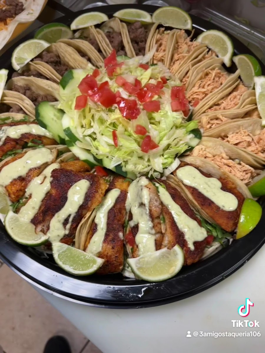 Tres Amigos Taqueria Photo 2