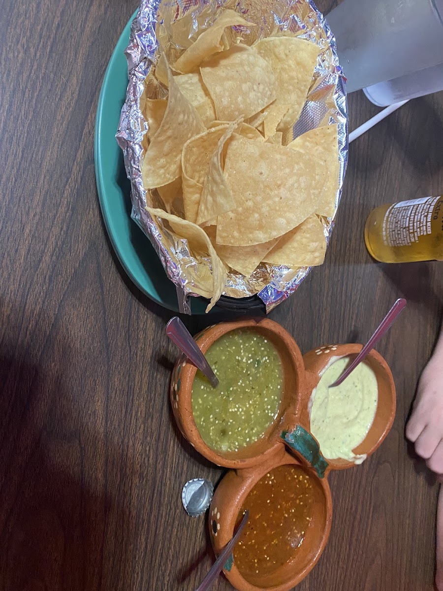 Tres Amigos Taqueria Photo 7