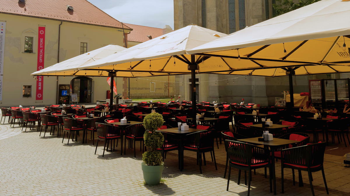 Alex Yammy | Food & Drinks
