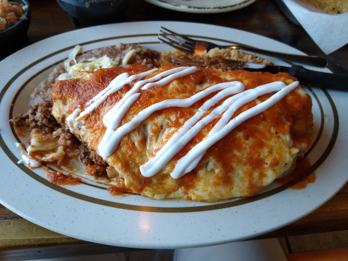 Lucky Burrito Photo 8
